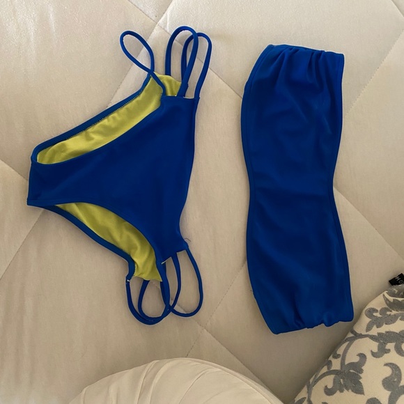 SOLD 🦋 - Picture 2 of 3